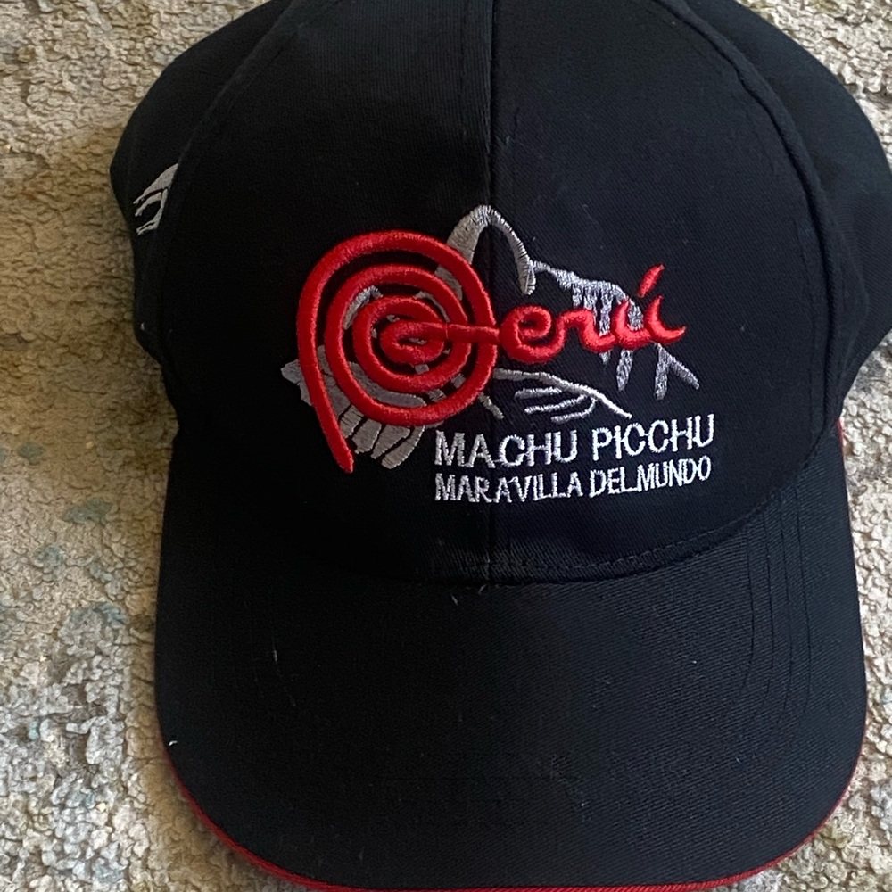 O'Neill Black Hat with Red Perú Embroidery